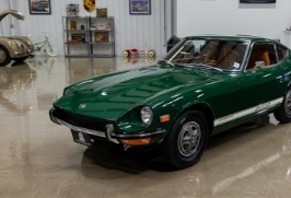 低里程1971年的Datsun 240Z看起来很原始