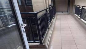 现在不少小区的户型是带有消防连廊的